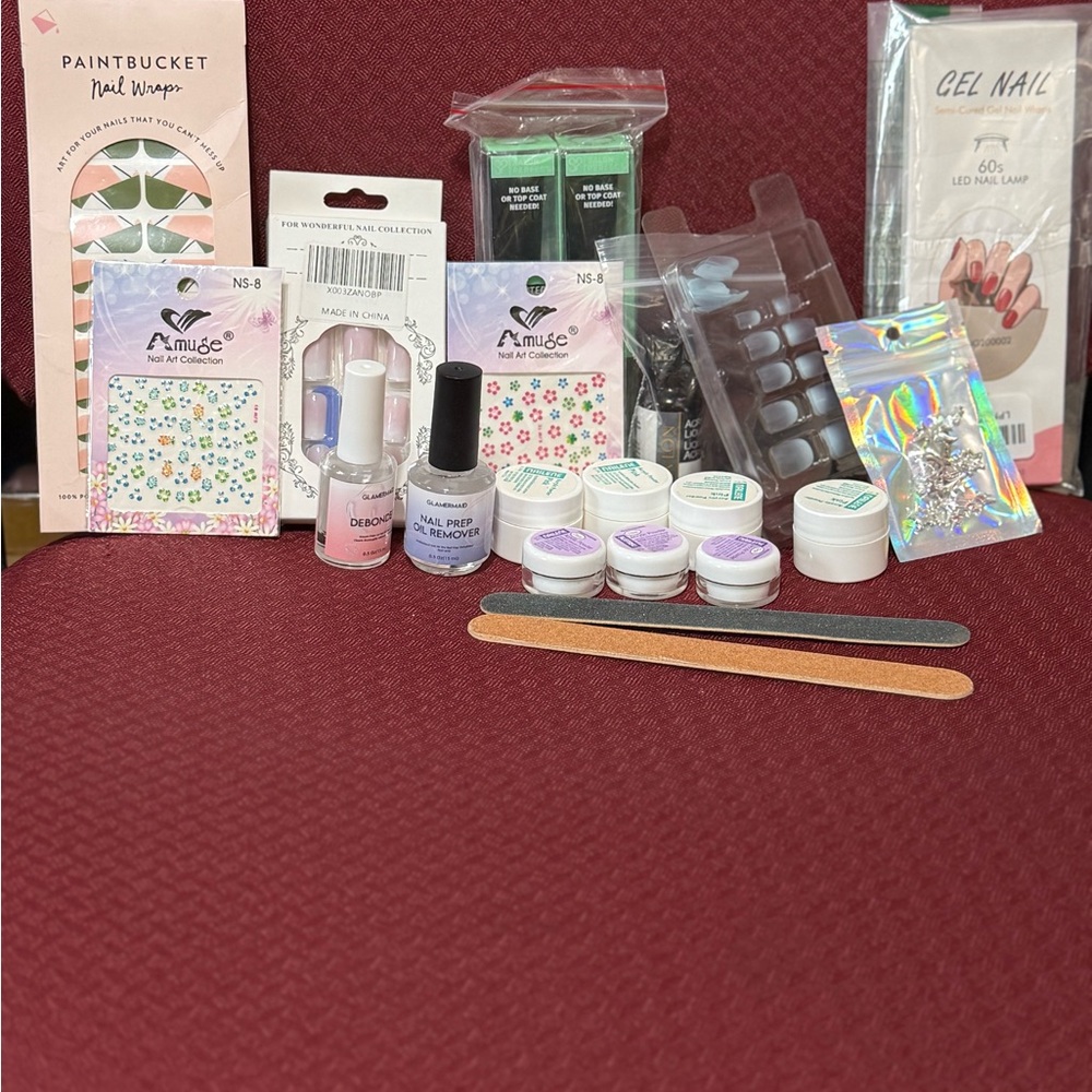 Nail Art Kit with Gel Polish and Accessories